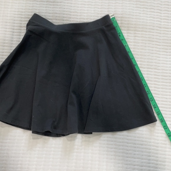 Forever 21 Women’s Skirt size Small - Picture 10 of 10